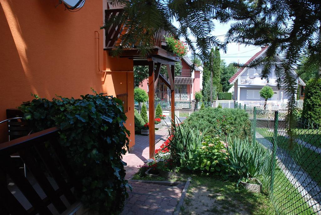 Antal Apartmanok Zalakaros Exterior photo